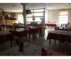 Fond de commerce: Restaurant avec vue sur le Lot